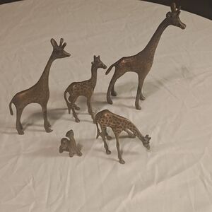 Vintage Brass Giraffe Figurine Set Of 5 Family